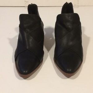 3/$23 Sonoma Women's Ankle Shoes